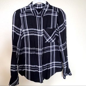 White House Black Market: Long sleeve, black & white flannel shirt in size small